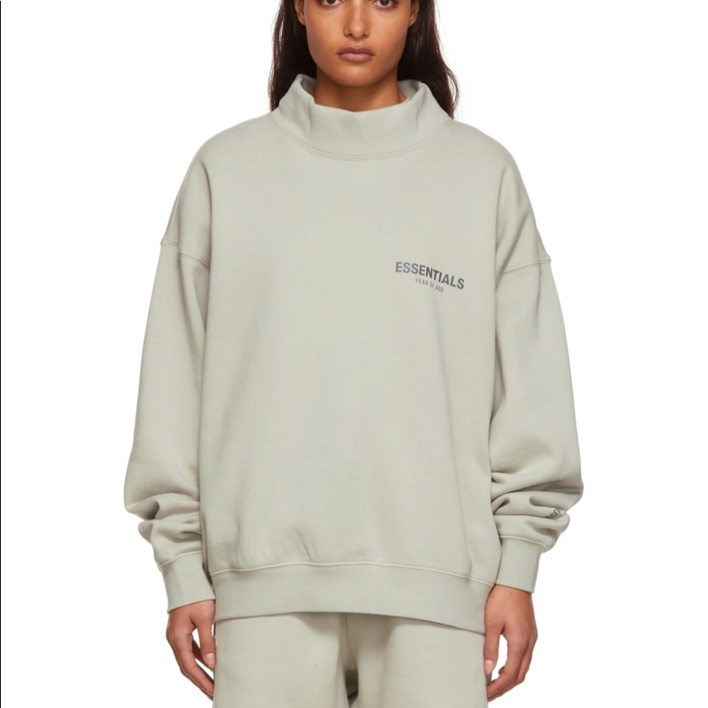 ESSENTIALS MOCK NECK